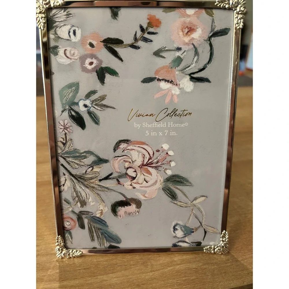 Sheffield Home Vivian Collection Silver Rose Corner 5x7 Picture Frame 7K76-57A